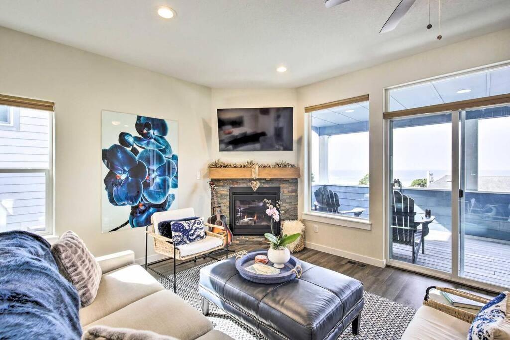 Modern Oregon Retreat W/ Deck, Hot Tub, Ocean View ดีโพเบย์ ภายนอก รูปภาพ